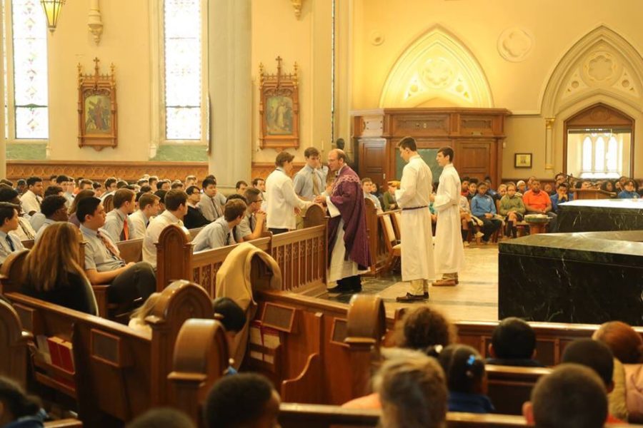 Seniors train to be Eucharistic Ministers